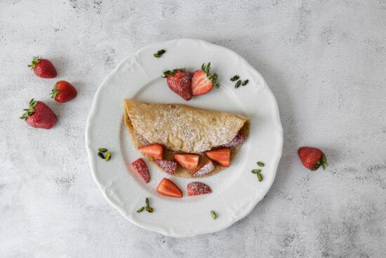 vegane süsse Omeletten mit Erdbeeren und Seidentofu