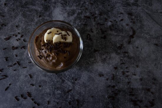 vegane Bananen Schokocreme mit Avocado und Banane von oben