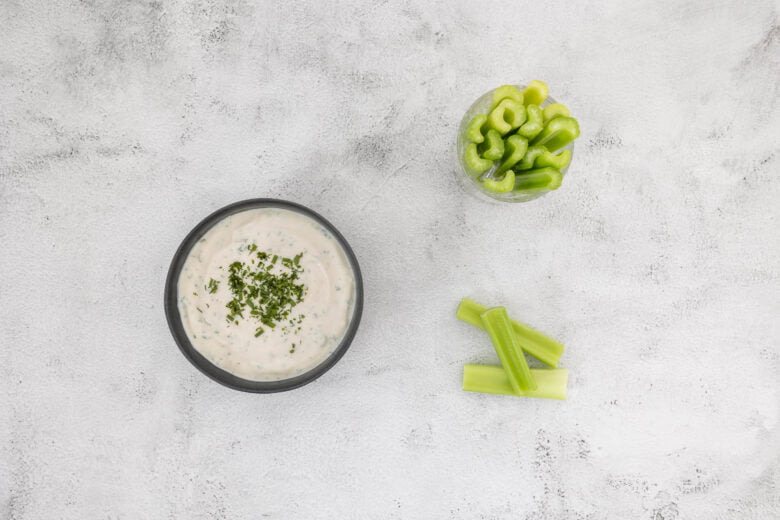 Ranch Dressing mit Sellerie