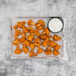 cauliflower buffalo wings mit ranch dressing