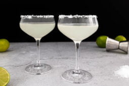 Margarita in Glas mit Salzring