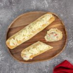 Party-Baguette mit veganer Frischkaesefuellung