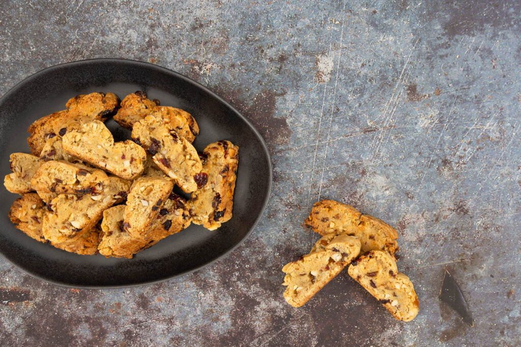 vegane Cantucci mit Nüssen und Früchten