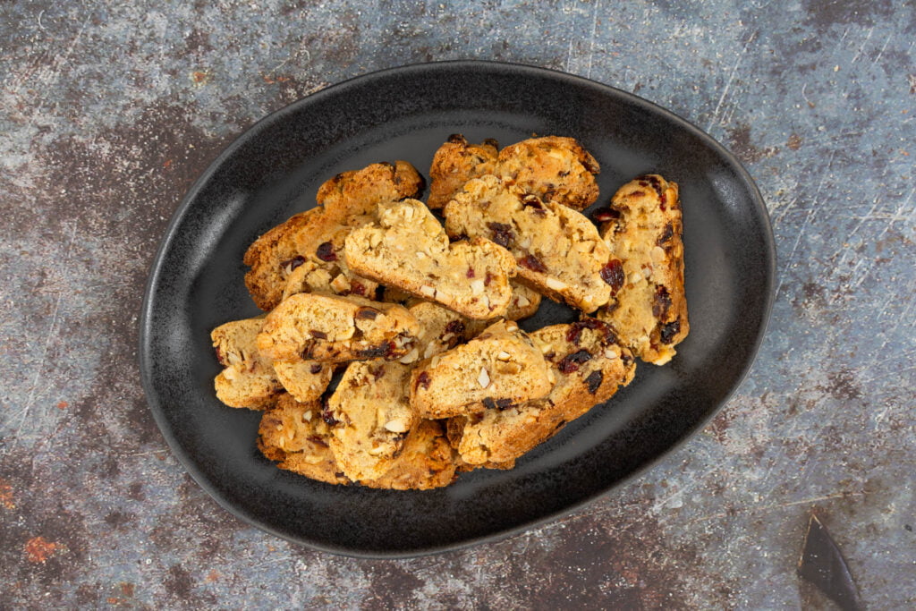 vegane Cantucci mit Nüssen und Früchten