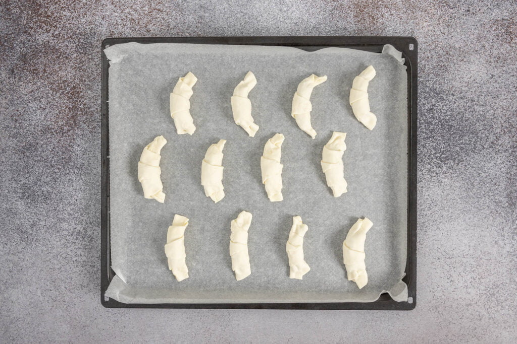 Vegane Schinkengipfeli mit Räuchertofu