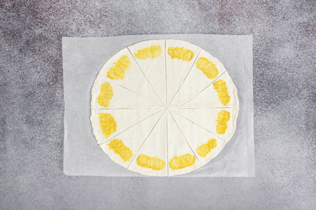 Vegane Schinkengipfeli mit Räuchertofu