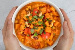 Suesskartoffel-Curry mit Kichererbsen