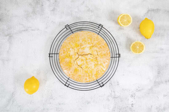 Veganer Zitronenkuchen mit Olivenöl