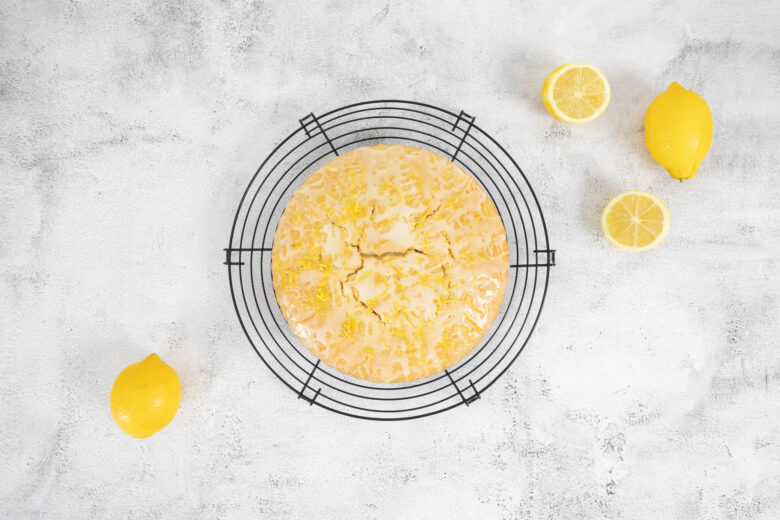 Veganer Zitronenkuchen mit Olivenöl