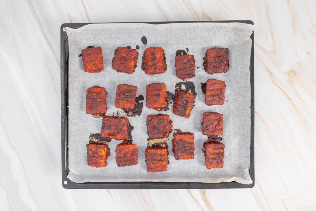 Veganer BBQ Tempeh mit Whisky Sause