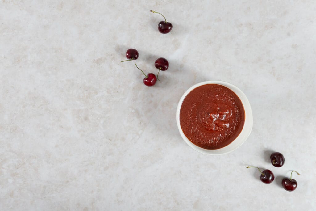 Rauchige Kirsch-BBQ-Sauce mit Zuger Chriesi zum Grillieren